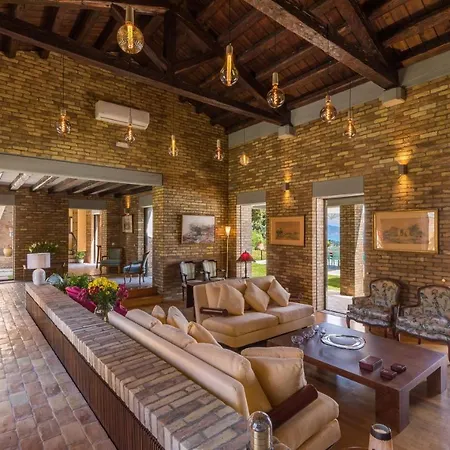 Ionica Villa *
