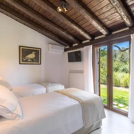 Ionica Villa *