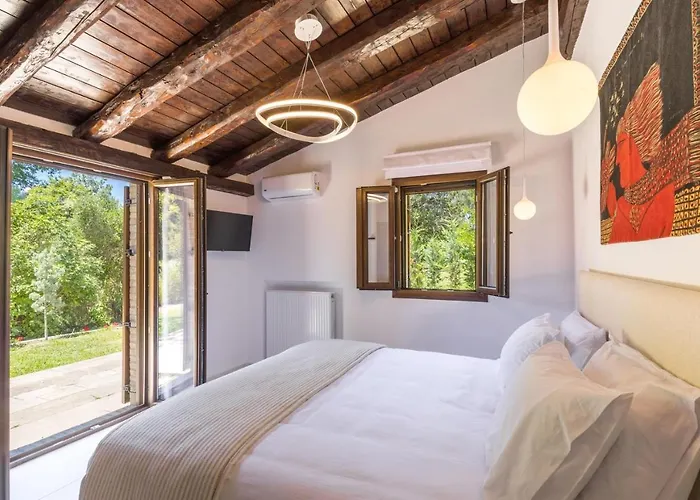 Ionica Villa Kondókali